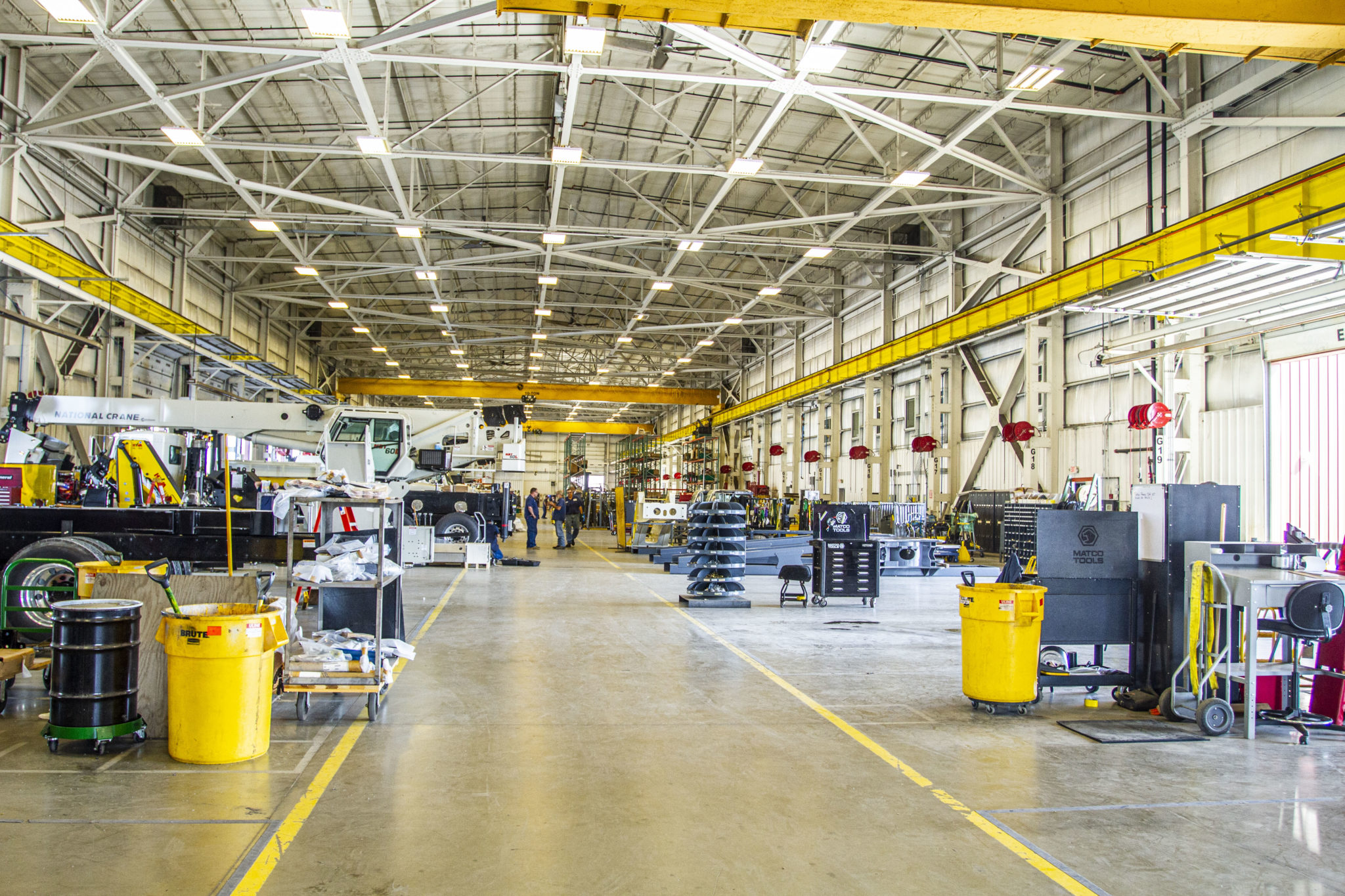 Recognizing the Signs: When to Replace Your Overhead Crane